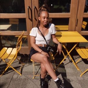 Meet your Posher, Tila